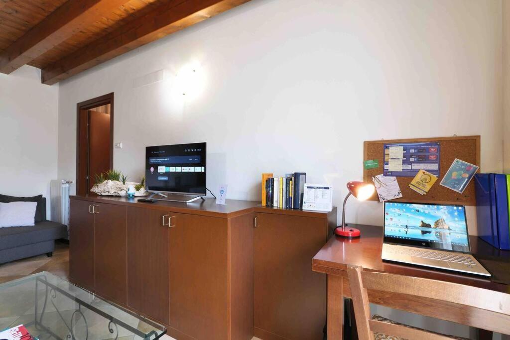 Borgo Di Terzo Bifocale In Centro Storico Check In 24H Fast Wi-Fi Bus 500M Apartment Exterior photo